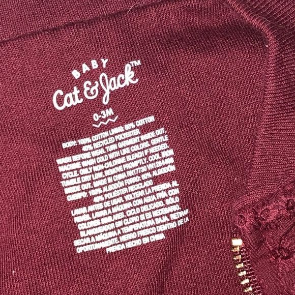 🆕 CAT & JACK Burgundy zip up eyelet jacket size 0-3 months NWOT - Picture 6 of 6